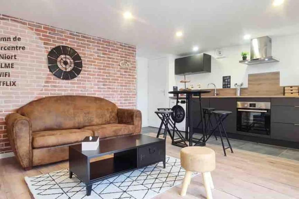 Apartmán L'Atelier D'Emilie Bessines Exteriér fotografie